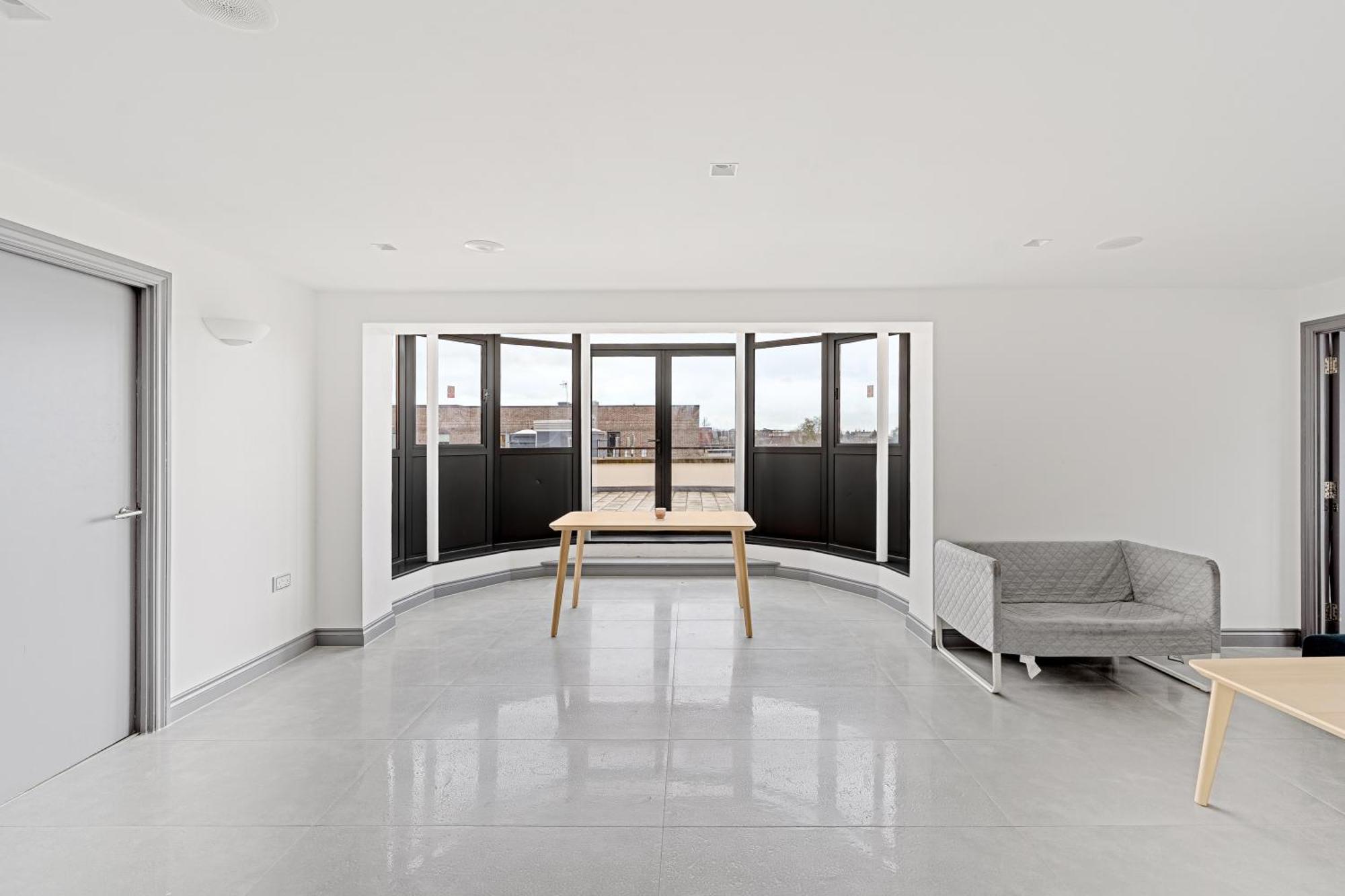 Long Letting - Luxurious 3 Bedroom Penthouse In City Centre - Parking Included! Chelmsford Bagian luar foto
