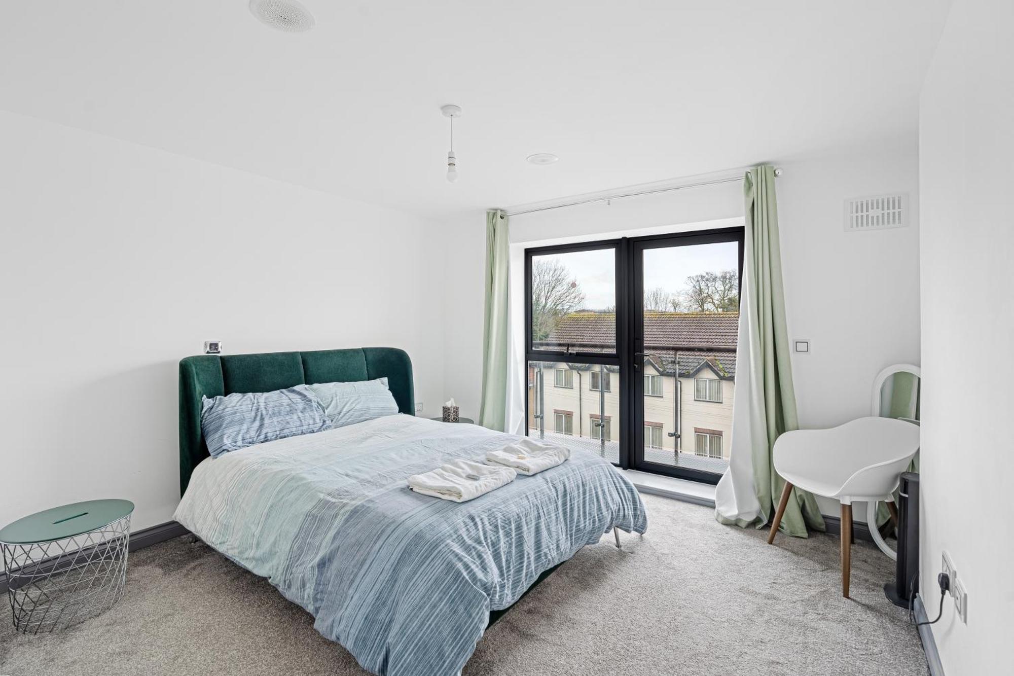 Long Letting - Luxurious 3 Bedroom Penthouse In City Centre - Parking Included! Chelmsford Bagian luar foto