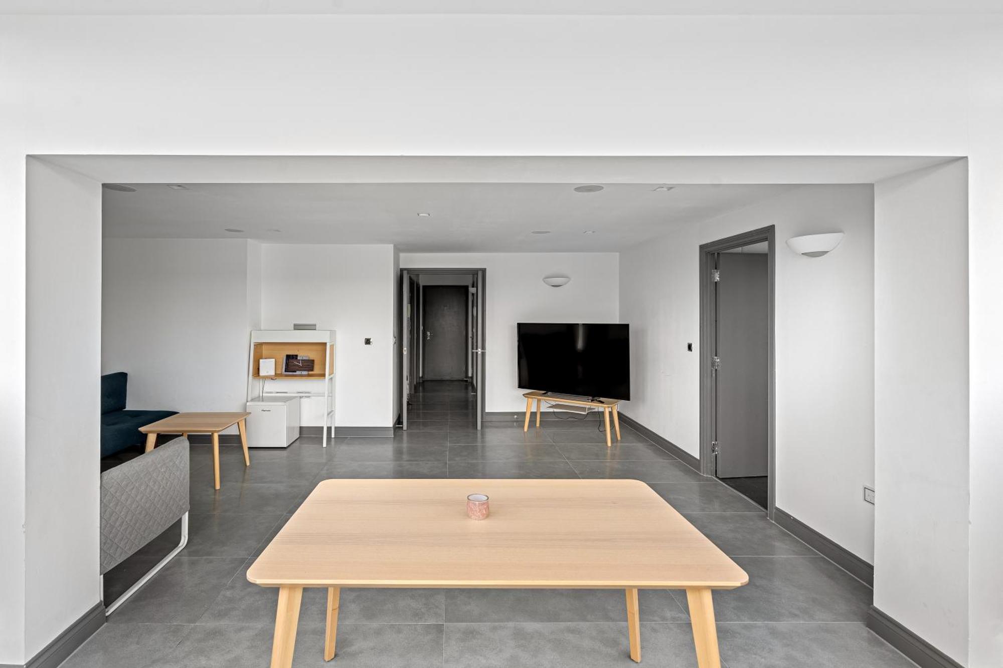 Long Letting - Luxurious 3 Bedroom Penthouse In City Centre - Parking Included! Chelmsford Bagian luar foto